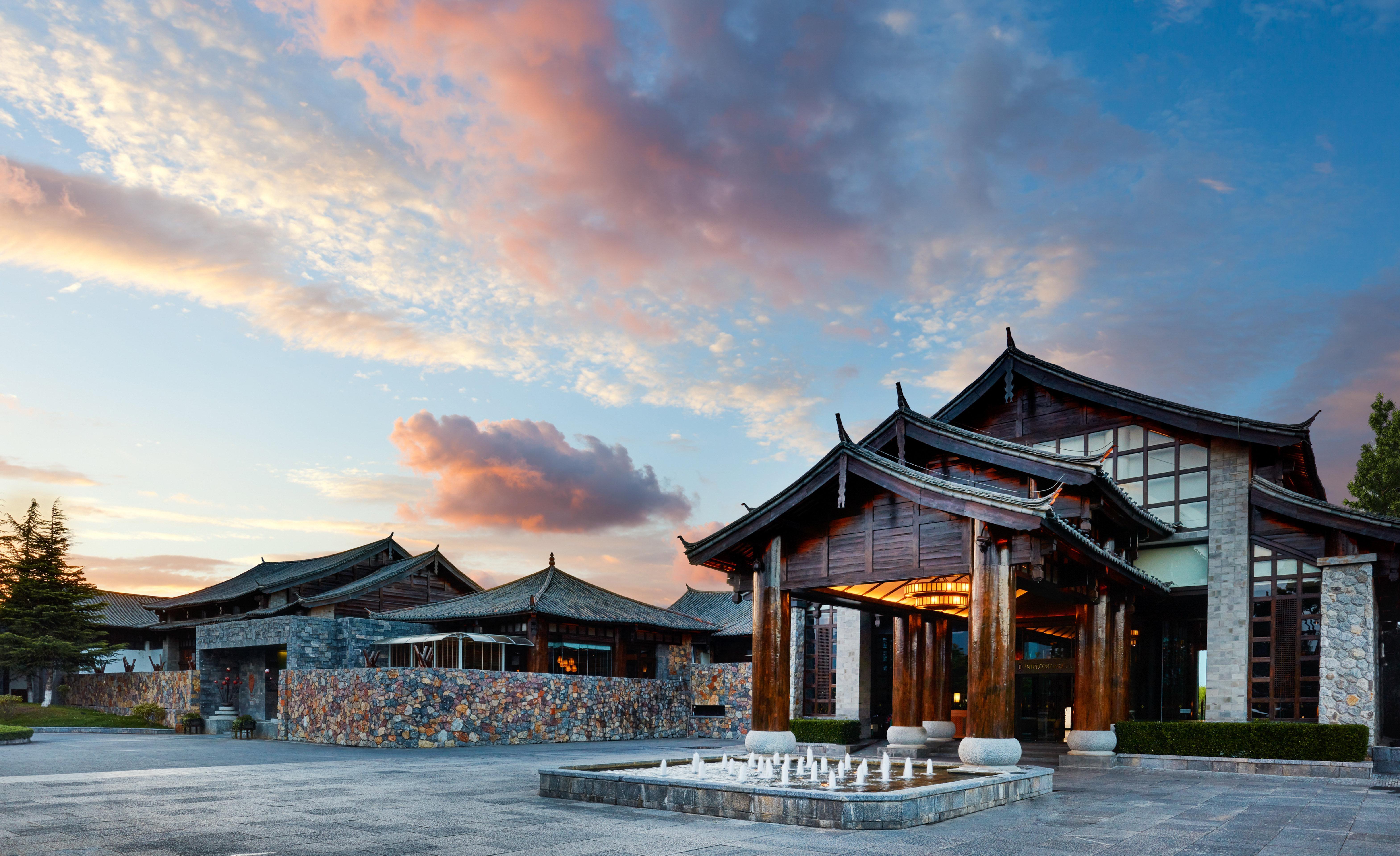 Intercontinental Lijiang Ancient Town Resort, An Ihg Hotel Exterior foto