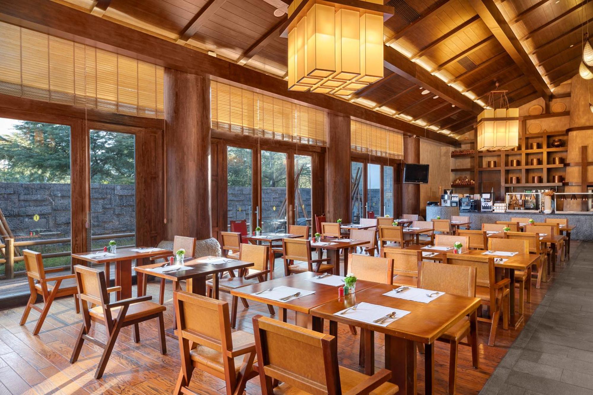 Intercontinental Lijiang Ancient Town Resort, An Ihg Hotel Exterior foto